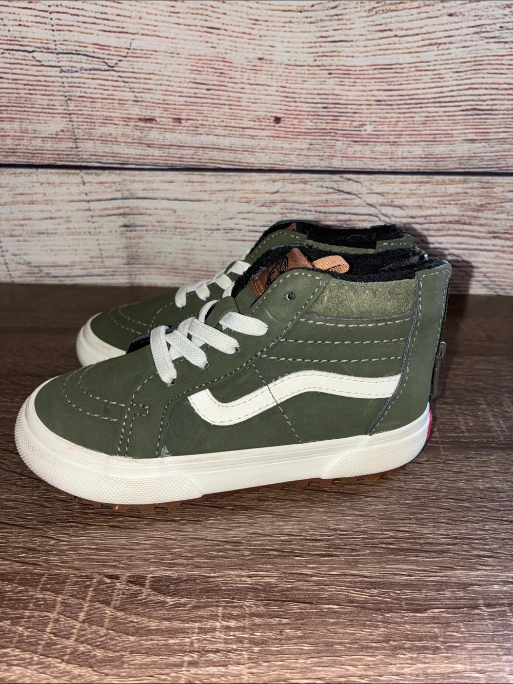 Vans Kids MTE Cold Weather Zip Back Shoes Boots Toddler Sz 8 Green Suede